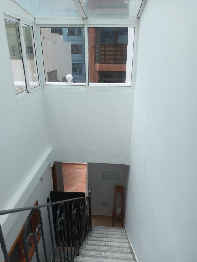 Apartamentos As De Guia, Playa De Las Canteras Лас-Пальмас-де-Гран-Канария Экстерьер фото